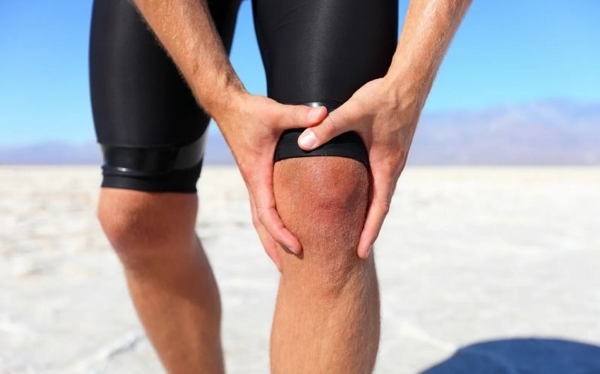 Растяжение связок колена